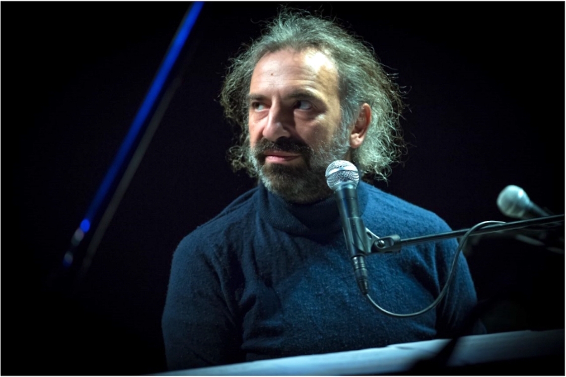 Stefano Bollani, un inno alla gioia