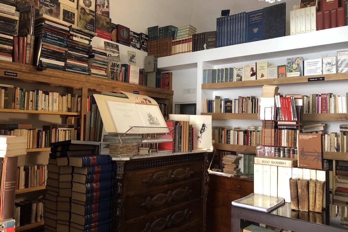 Libreria Miolla, fermatevi a respirare la storia di Bari