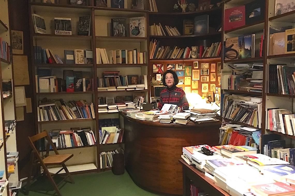 Libreria Villari, rifugio senza tempo