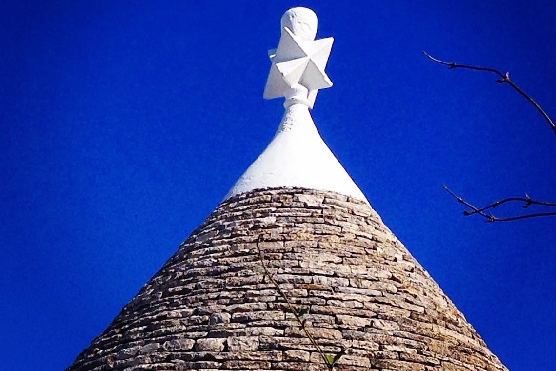 Alberobello, trulli riparo dal cielo