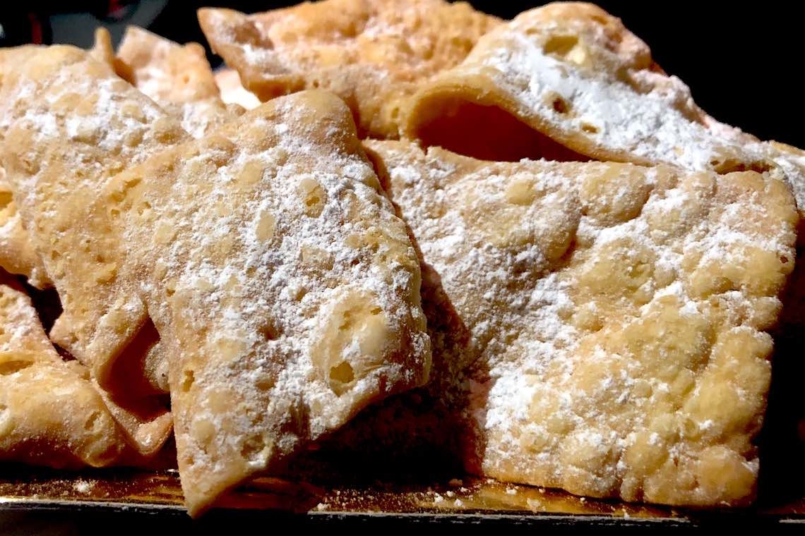 Chiacchiere di carnevale, friabile bontà