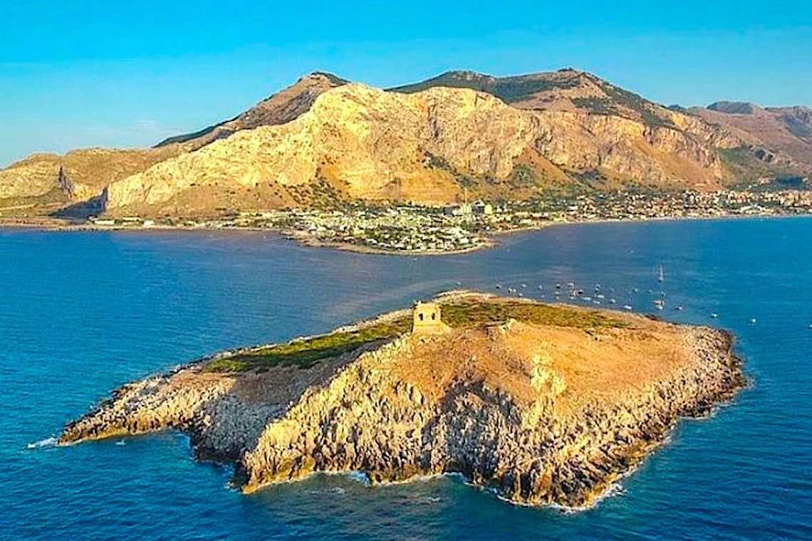 Isola delle femmine, libera per sempre