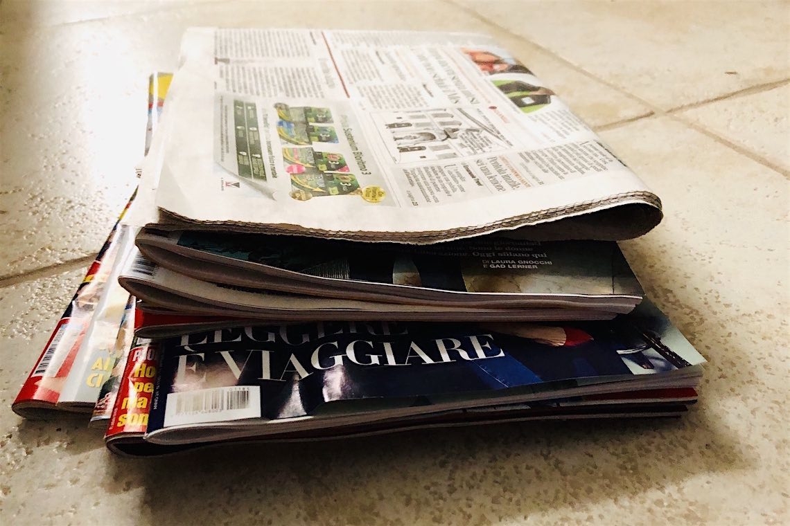 Il bene necessario, riviste e giornali