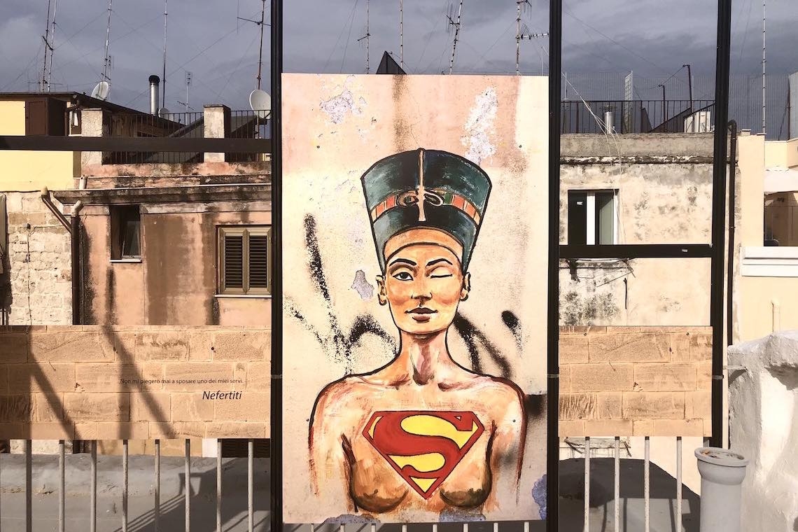 LeDiesis, SuperWoman tra bellezza e leggerezza
