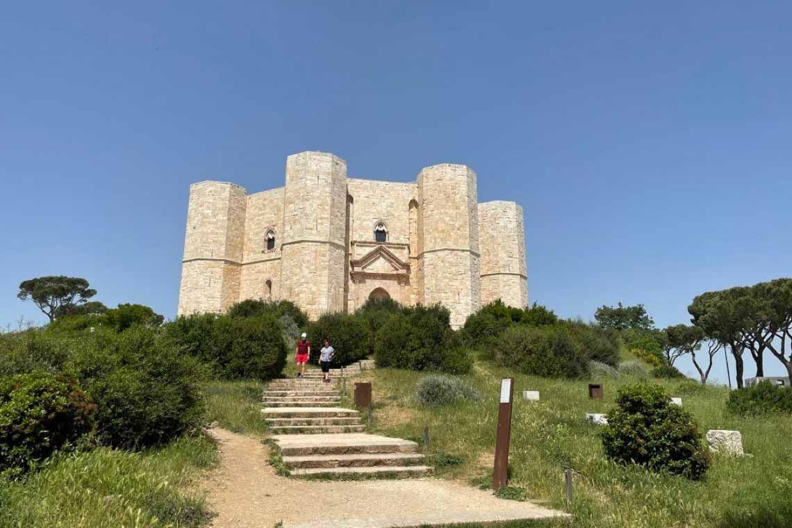 Otto di otto, Castel del Monte