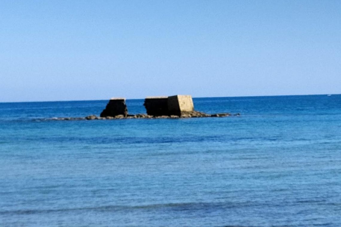 San Cataldo e il molo di Adriano