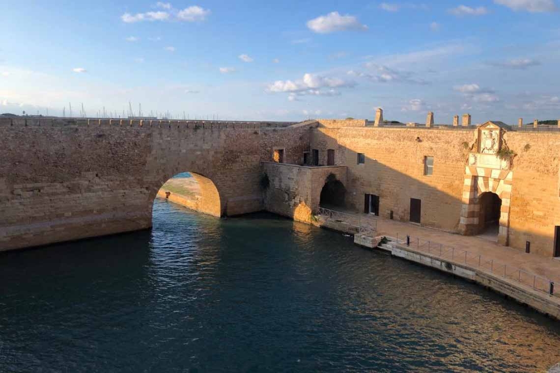 Castello Alfonsino, Brindisi e il suo fascino