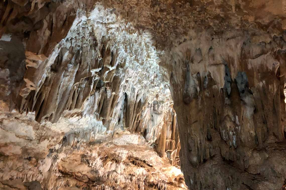 Grotta di Curtomartino e profumo di cipolla