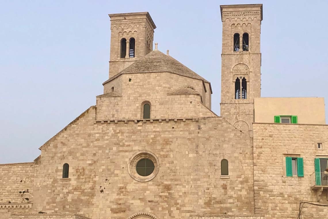 Duomo di Molfetta, un abbraccio alla città