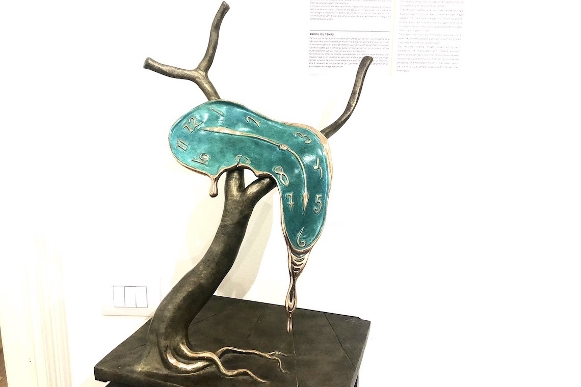 Oltre lo specchio del surrealismo di Dalì