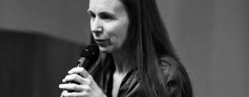 Mary Schmich la più sconosciuta tra le persone famose