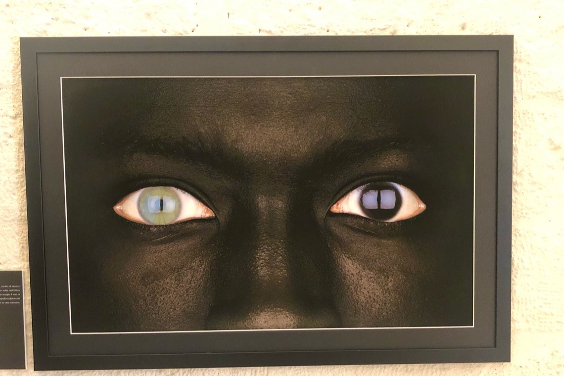 La cromoterapia di Oliviero Toscani