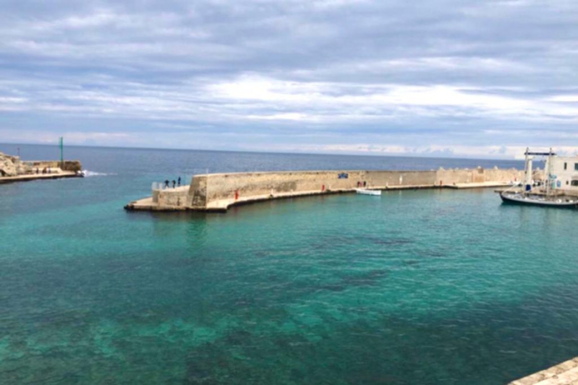 Un porto, un mare, un caicco