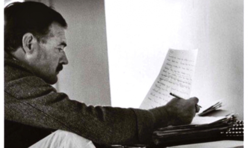 Ernest Hemingway non può essere ucciso  