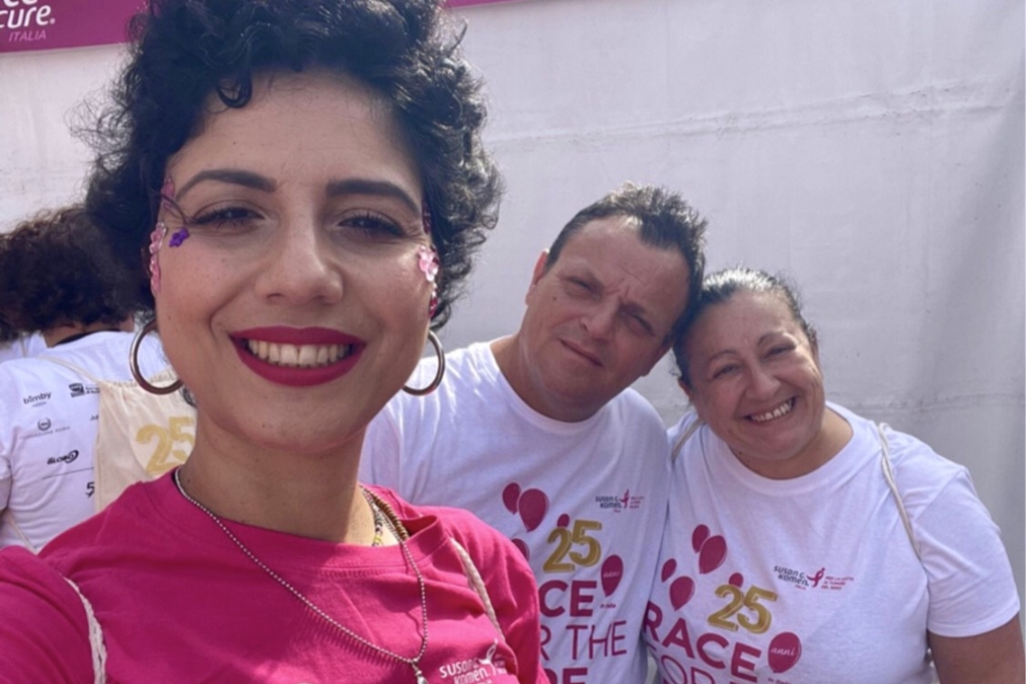 Una maglia tutta rosa da indossare