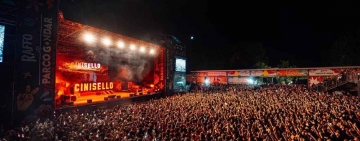 Sfera Ebbasta, notte trap