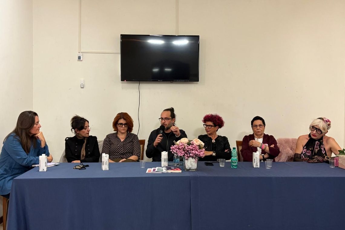 Raccontare per resistere, condividere