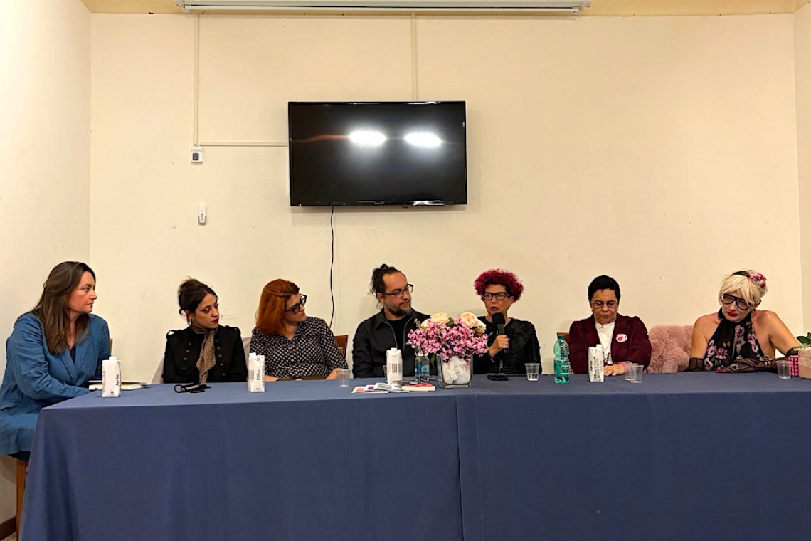 Raccontare per resistere