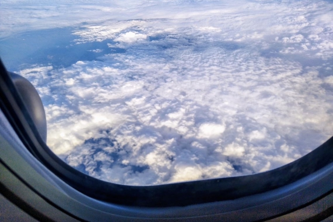 Se guardo il mondo da un oblò